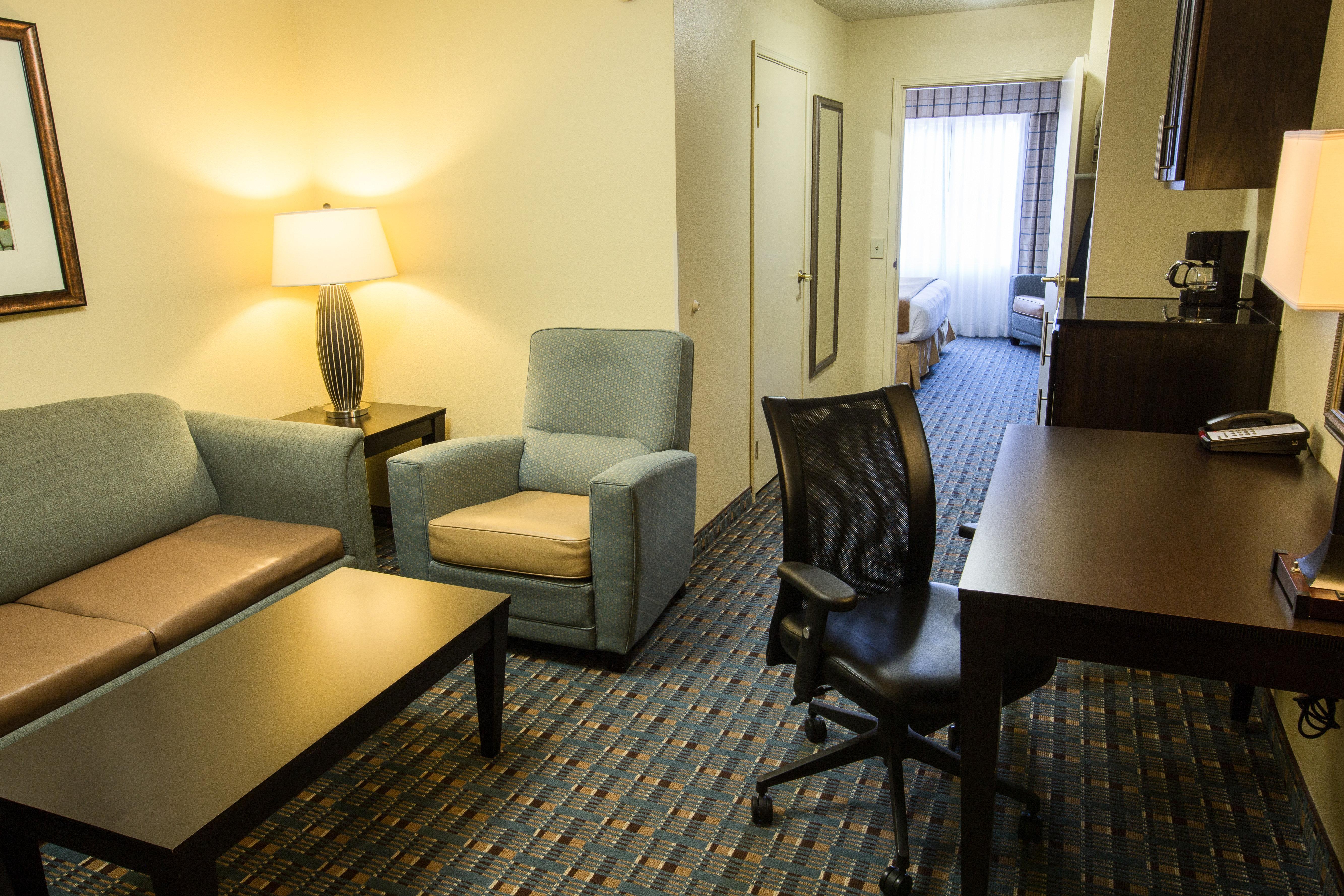 Holiday Inn Express Alpharetta - Roswell By Ihg Eksteriør billede